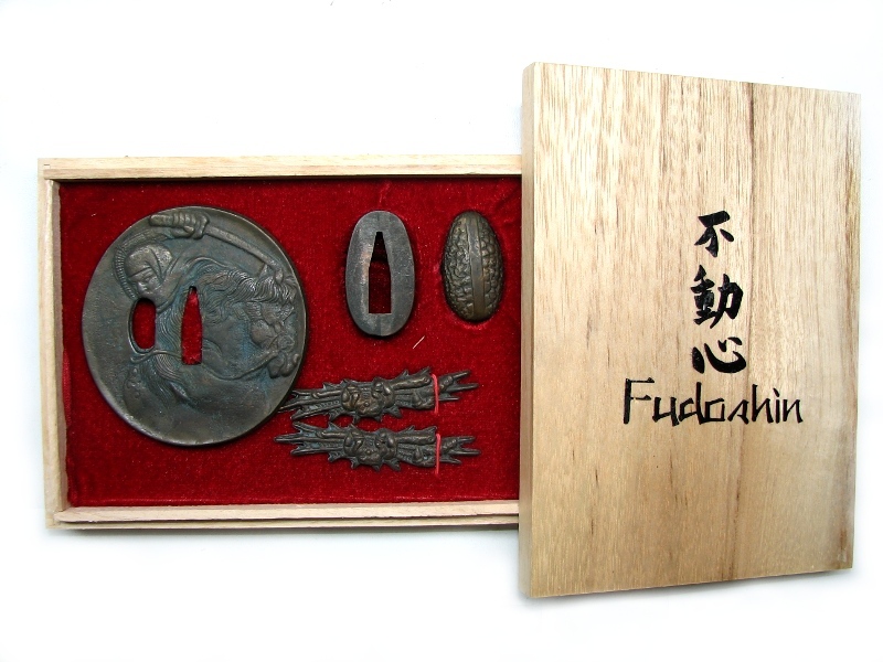 foto Tsuba set na me�